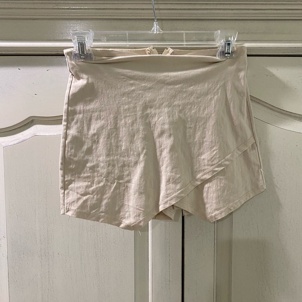 Cream colored skort